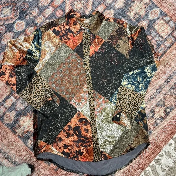 Johnny Was Cheetah Mabel Silk Printed Blouse with Velvet Back size small - Picture 14 of 14